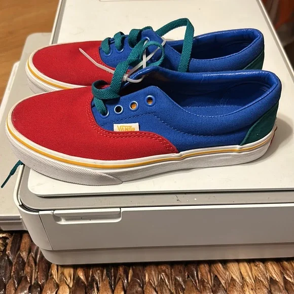 Vans - Picture 4 of 5